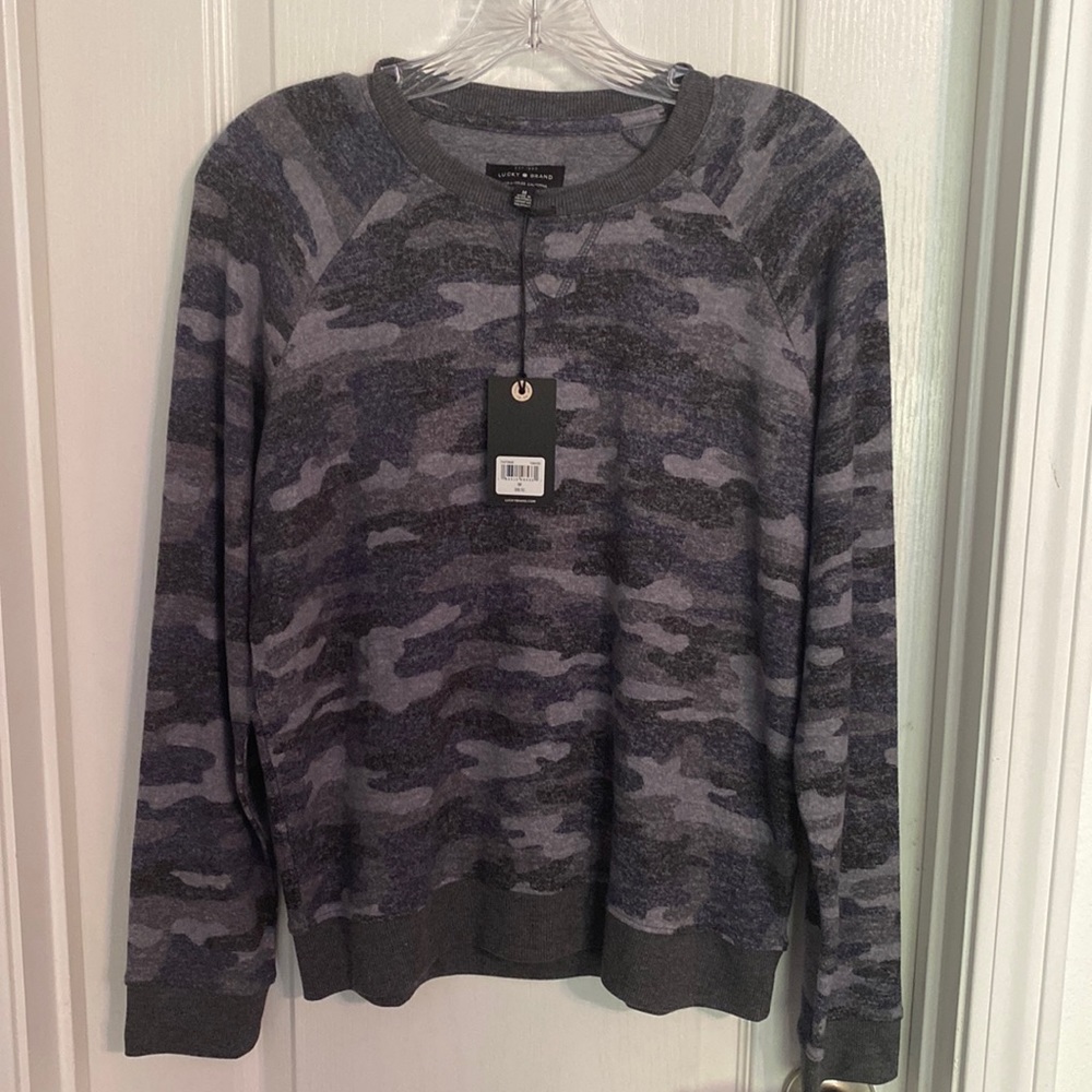 Lucky Brand Camouflage Crew Neck Fleece Top - Medium